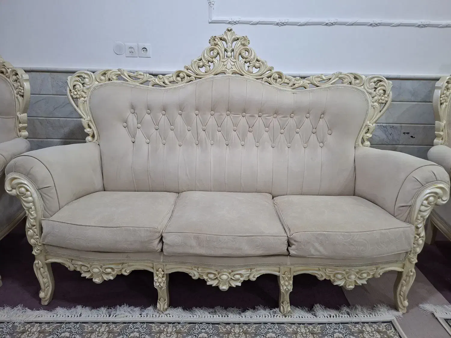 مبل سلطنتی ۷ نفره|مبلمان خانگی و میز عسلی|قم, زنبیل آباد|دیوار