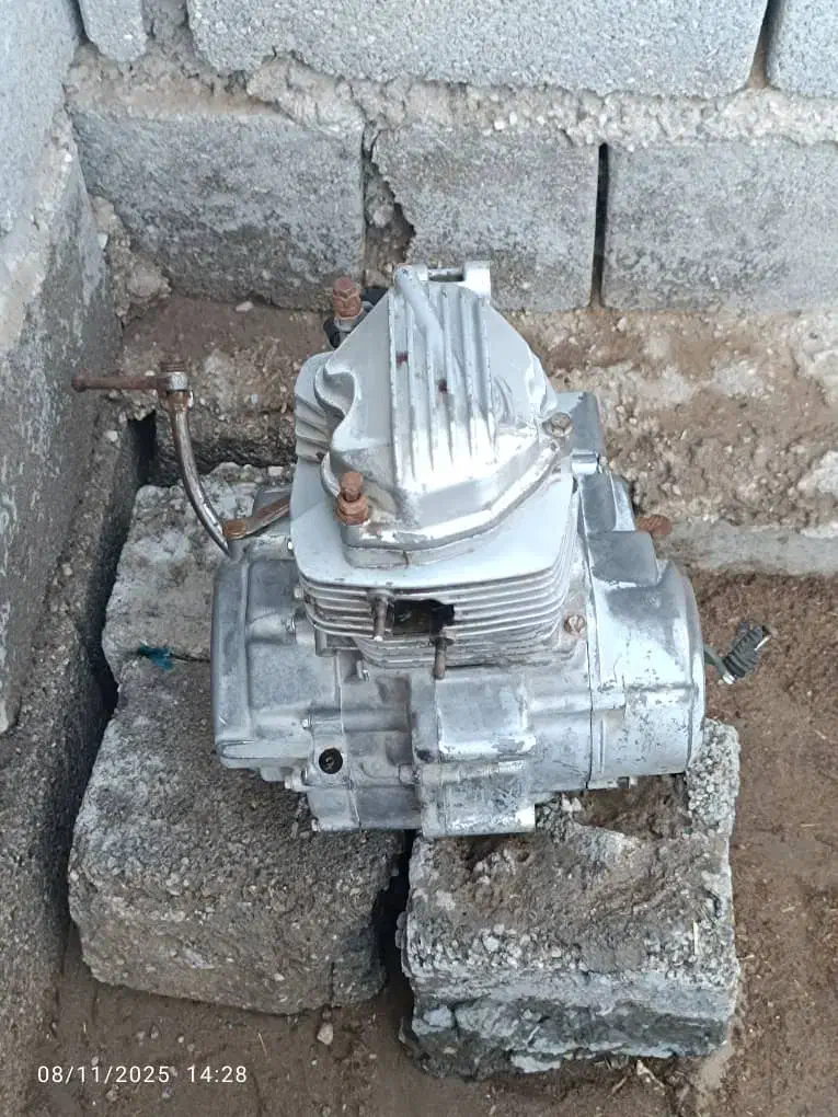 انجین|موتورسیکلت|تخت سلیمان, |دیوار