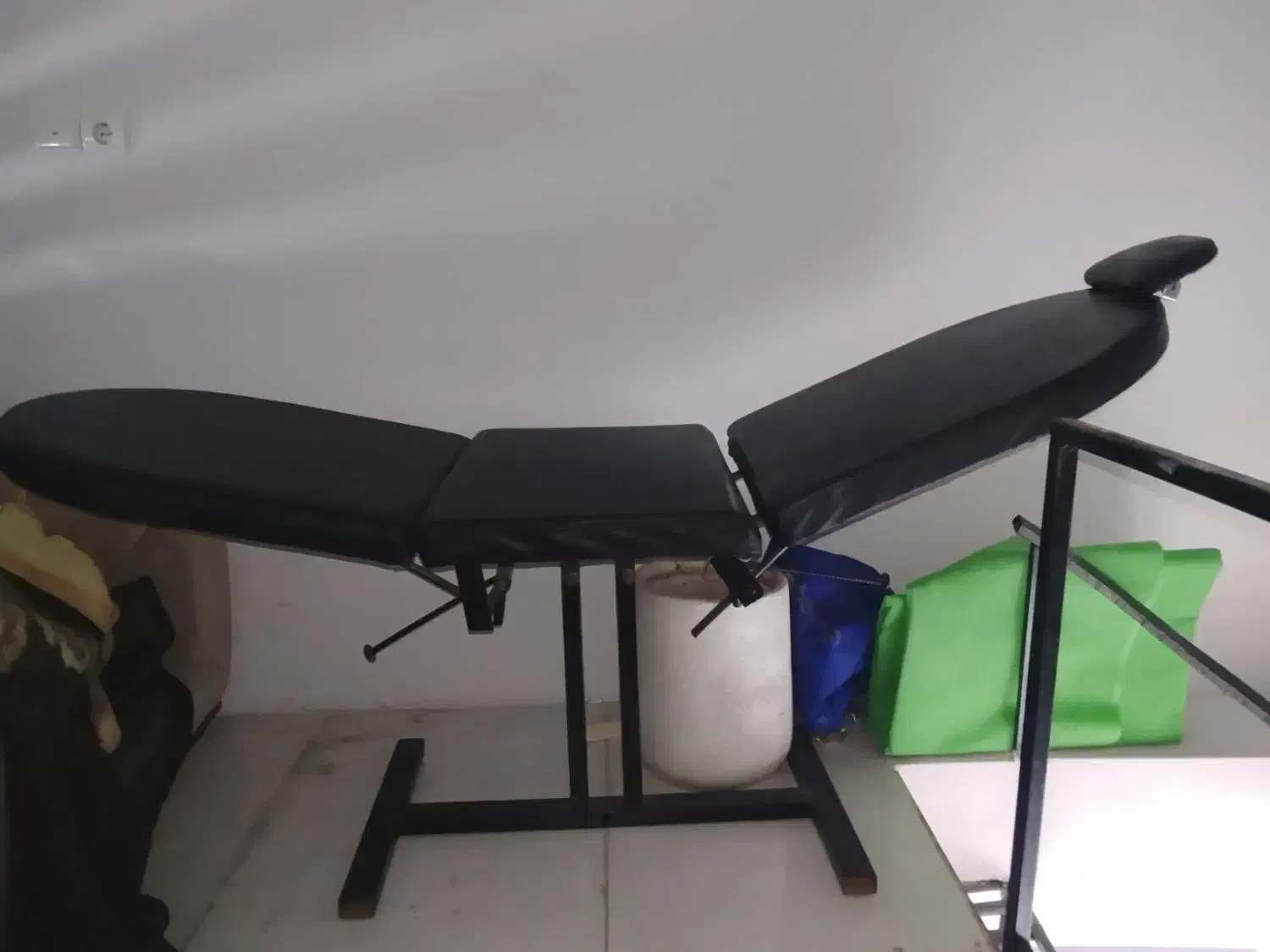 تخت پاکسازی|آرایشگاه و سالنهای زیبایی|کردکوی, |دیوار