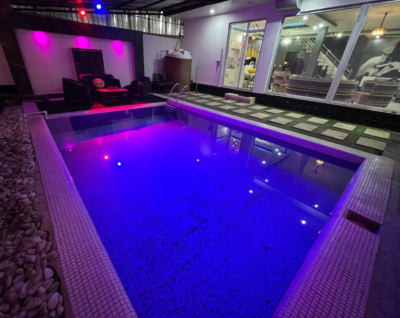 اجاره ویلا استخر داخل مستقیم از مالک پارت و کامل|اجارهٔ کوتاهمدت ویلا و باغ|کرج, فاز ۳ مهرشهر|دیوار