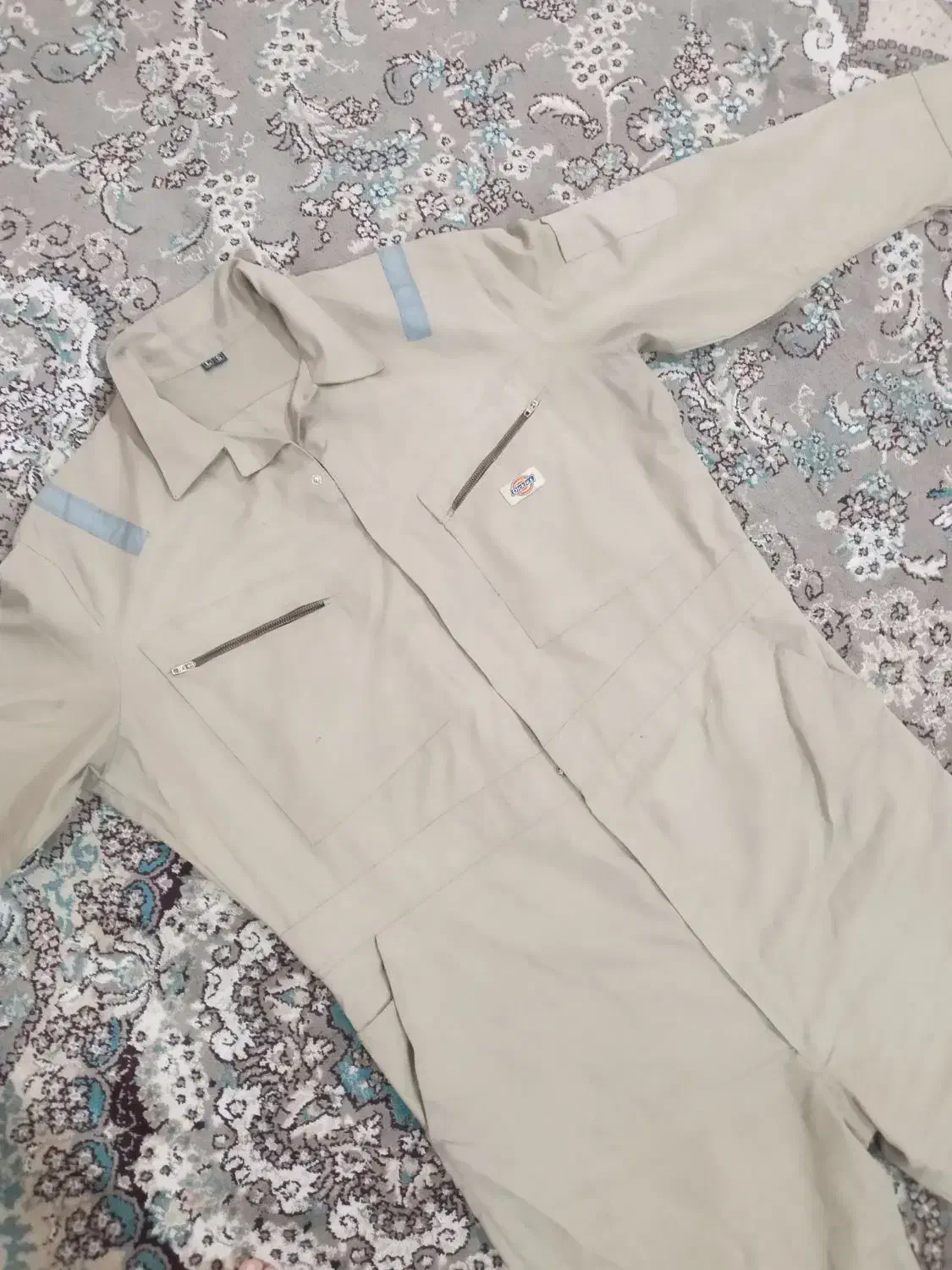 لباس کار|لباس|ایرانشهر, |دیوار