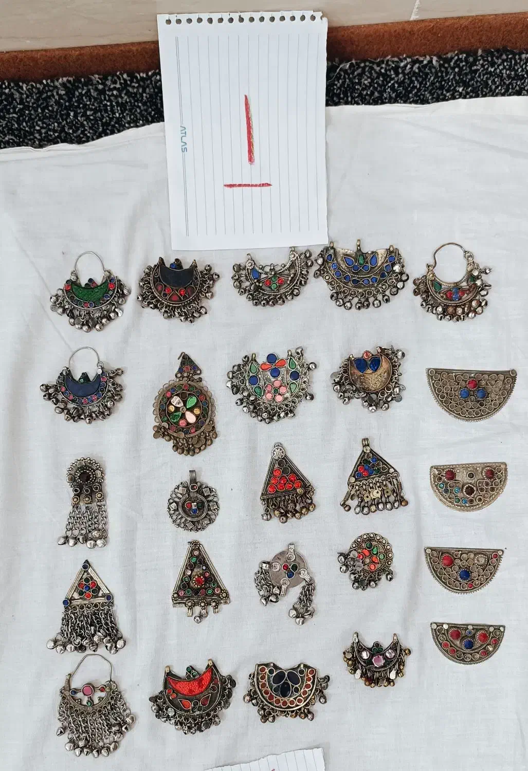 گردنبند های قدیمی|زیورآلات و اکسسوری|اردستان, |دیوار