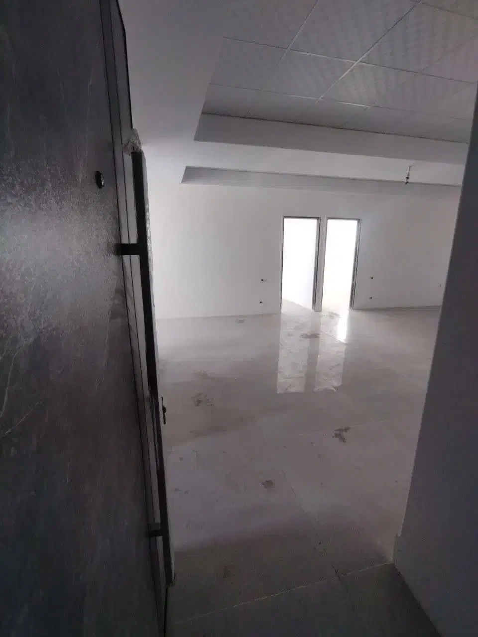 ۱۲۵ متر کلید نخورده.دو نبش.دو خواب بزرگ و پر نور|اجارهٔ دفتر کار، اتاق اداری، مطب|قم, میرزائیه|دیوار