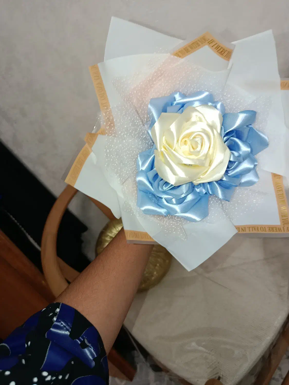 دسته گل روبانی|گل مصنوعی|بهبهان, |دیوار