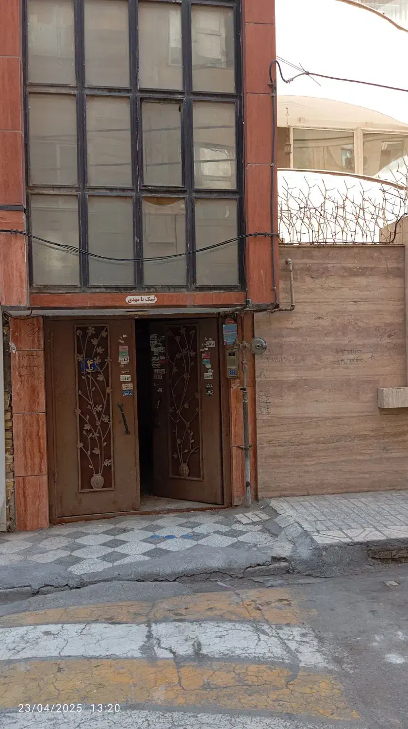 آپارتمان شیک خیام ۴۰ معاوضه با خودرو|فروش آپارتمان|مشهد, امیر|دیوار