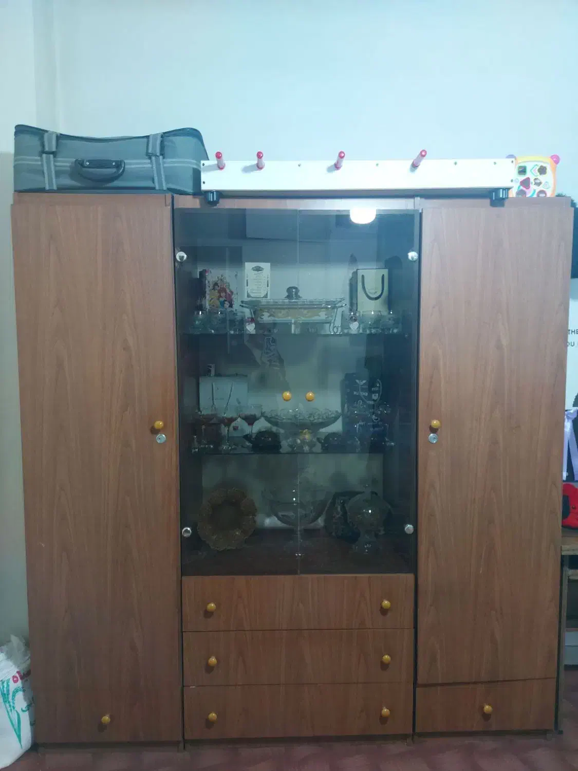 لوازم خانگی|بوفه، ویترین، کنسول|اسلامشهر, مظفریه|دیوار