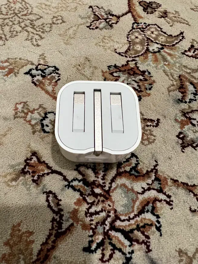 اداپتور اصلی آیفون 20 وات نو استفاده نشده|لوازم جانبی موبایل و تبلت|تهران, فلاح|دیوار