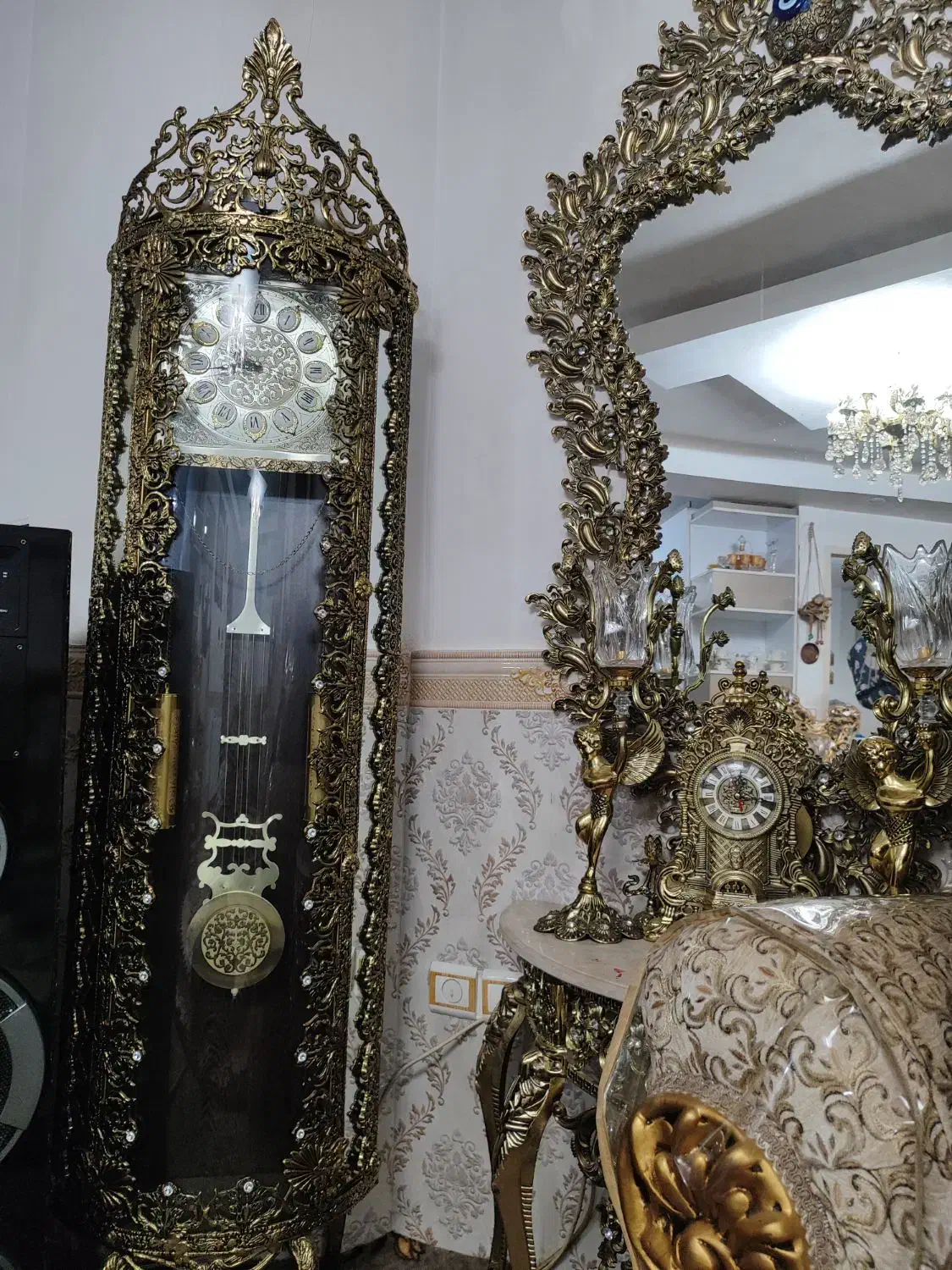 ساعت و آینه شمعدان برنجی|ساعت دیواری و تزئینی|اقبالیه, |دیوار