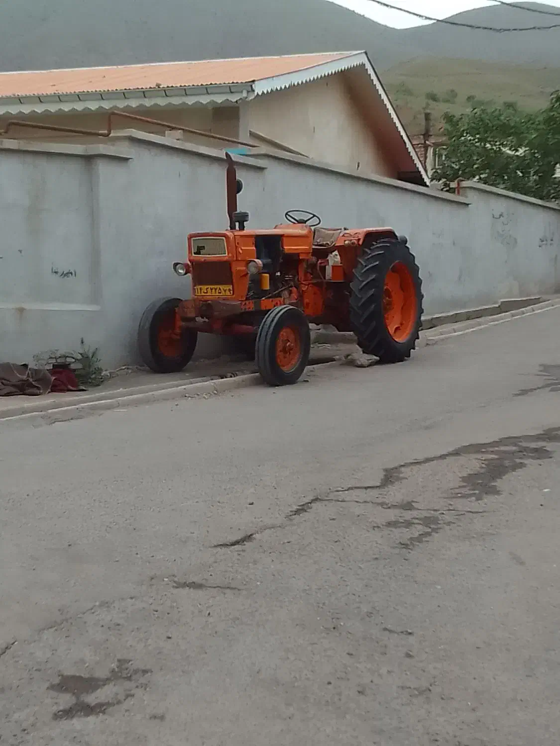 تراکتور رومانی بی رنگ|خودرو سنگین|لوشان, |دیوار