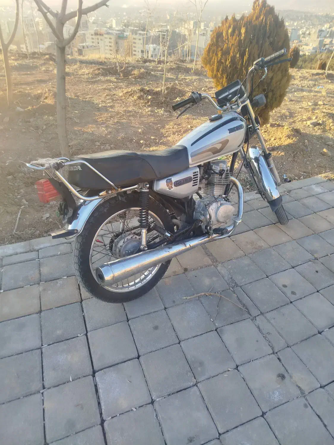 موتور 125 نقره ای|موتورسیکلت|نهاوند, |دیوار