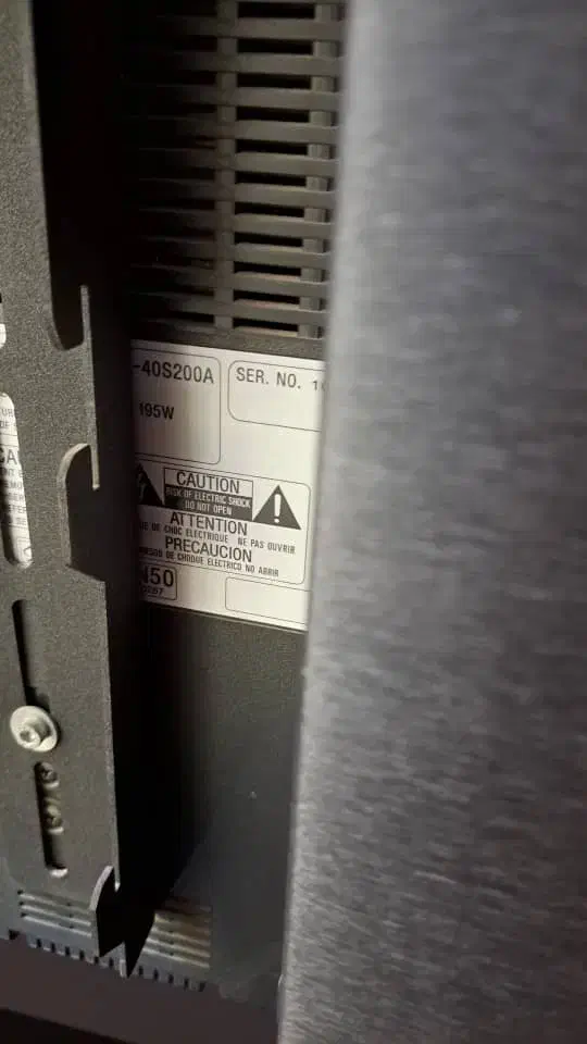 تلویزیون  سونی اصل همراه با میز شیشه ای|تلویزیون و پروژکتور|تهران, مهران|دیوار