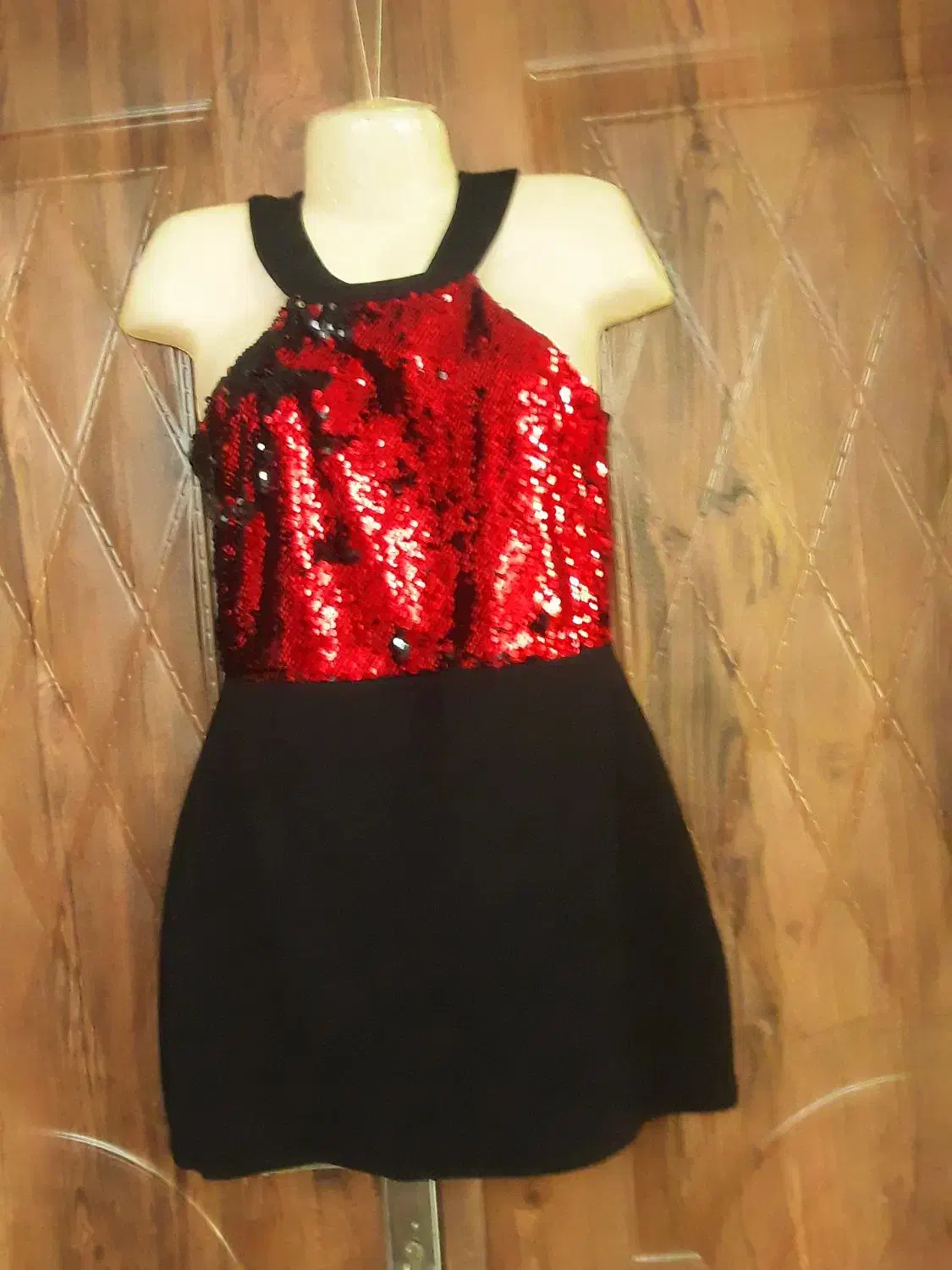 لباس مجلسی|لباس|مرند, |دیوار