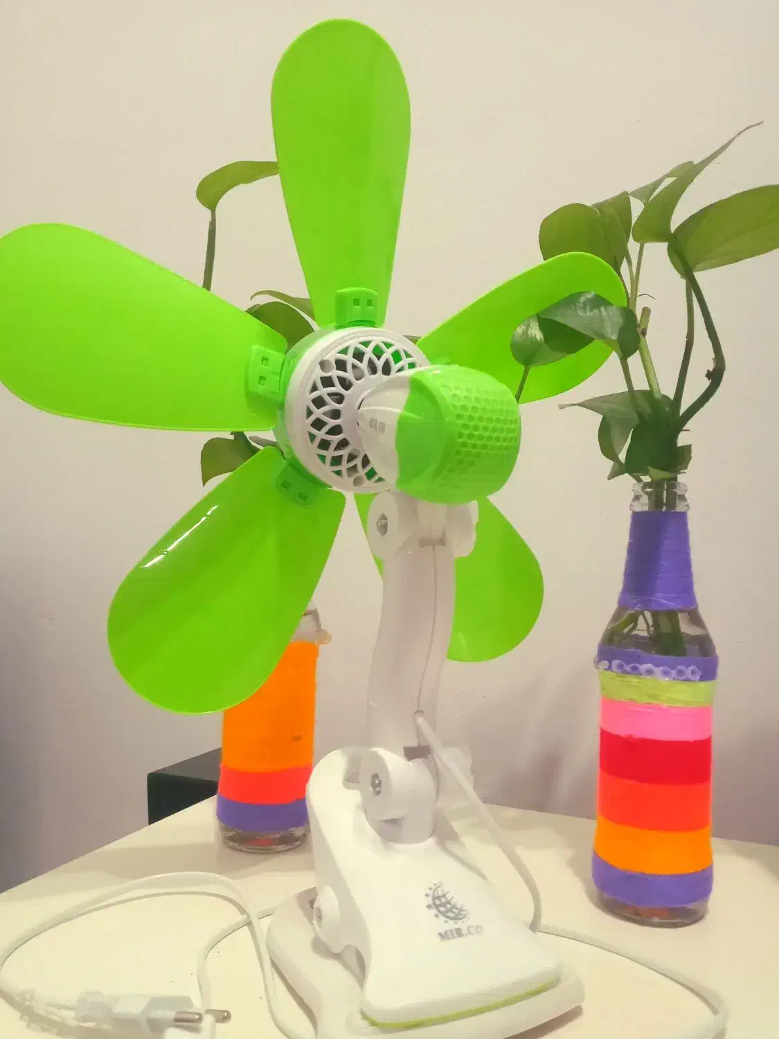 پنکه گیره دار 5پره|پنکه و تصفیه‌کنندهٔ هوا|رشت, سلیمانداراب|دیوار