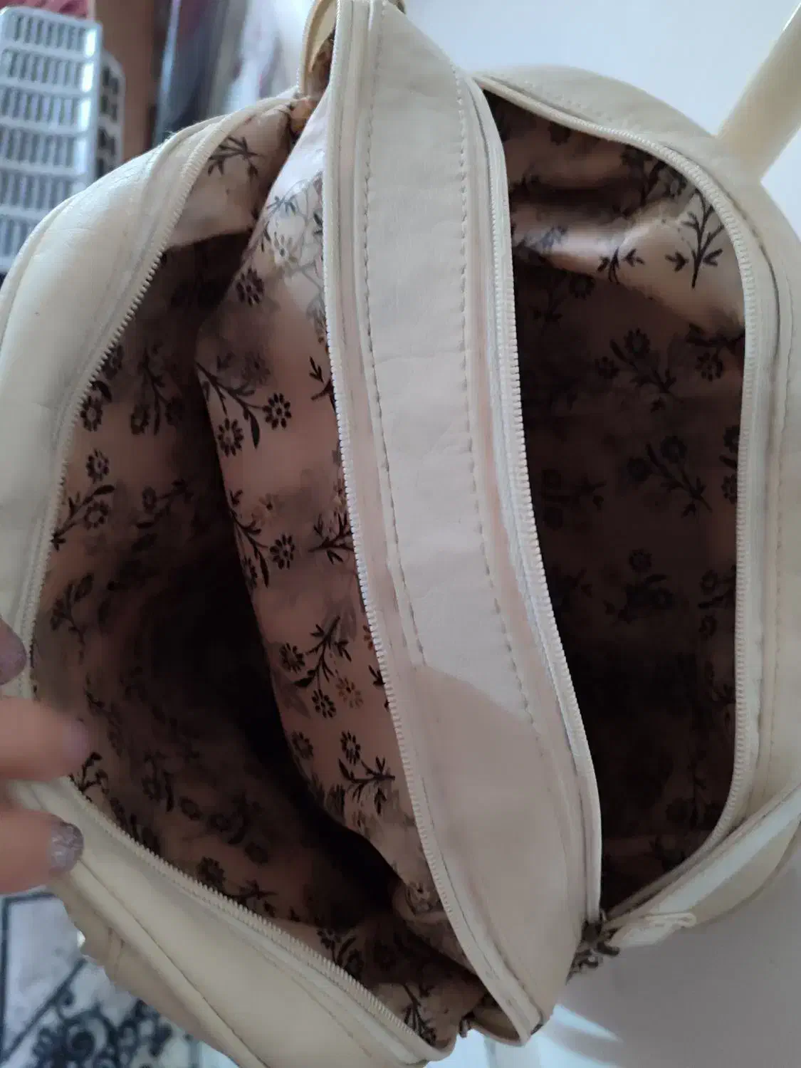 کیف|کیف، کفش، کمربند|مراغه, |دیوار