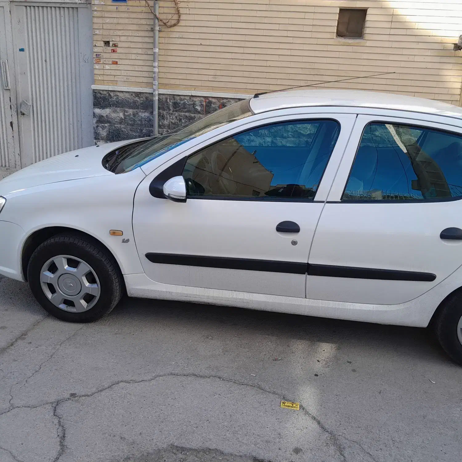 رانا سفید|خودرو سواری و وانت|نجف‌آباد, امیرآباد|دیوار