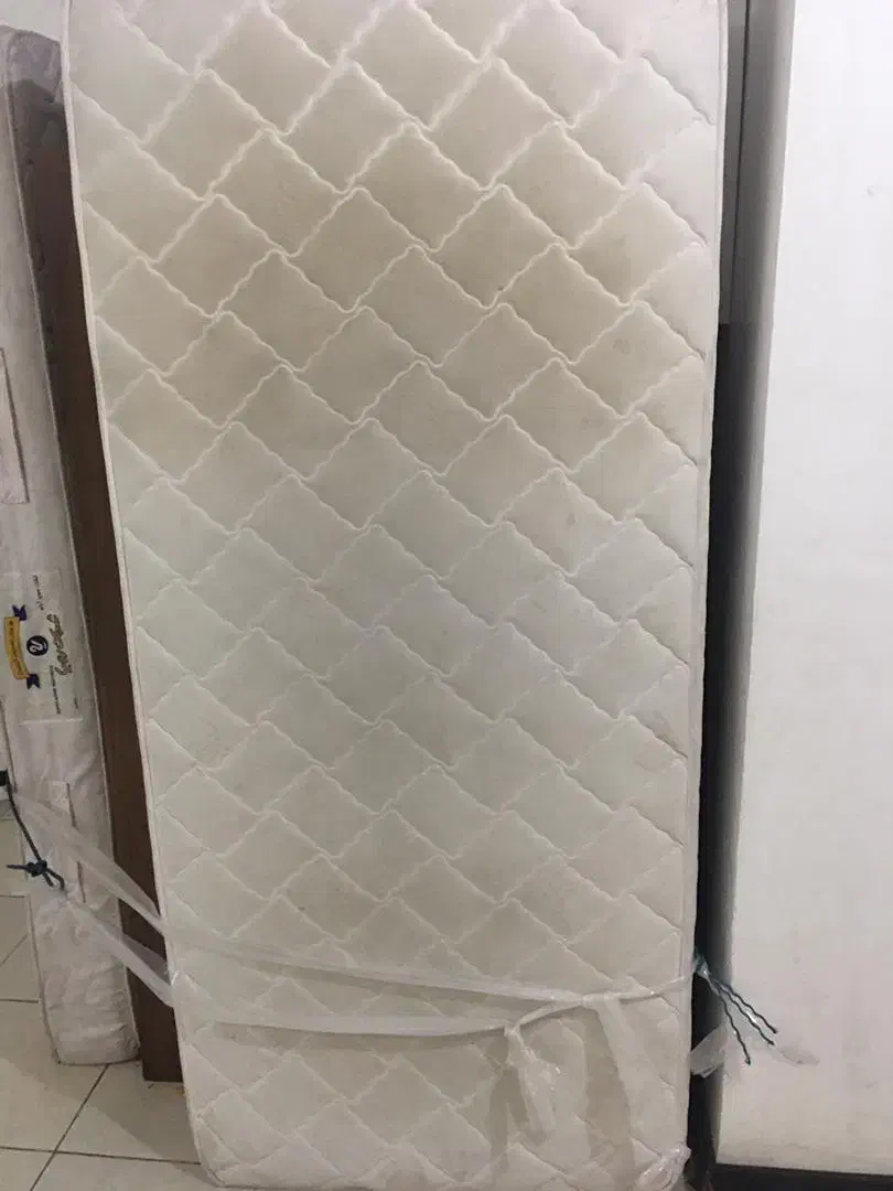 تشک در حد نو یکنفره|تشک تختخواب|سمنان, |دیوار