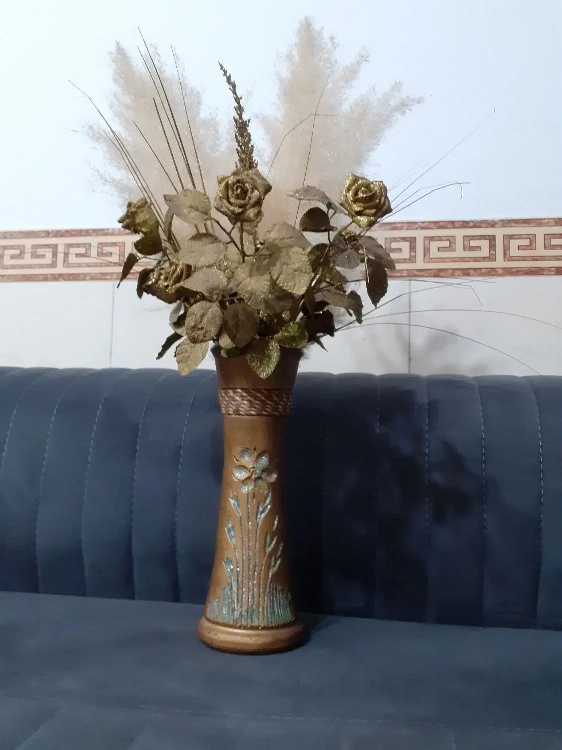 دو عدد گلدان طلایی|گل مصنوعی|نظرآباد, رسالت|دیوار