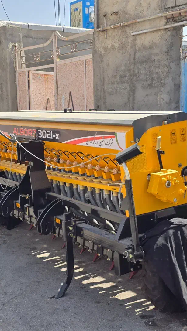 فروش ردیف کار سه کاره|ماشینآلات صنعتی|بوکان, |دیوار