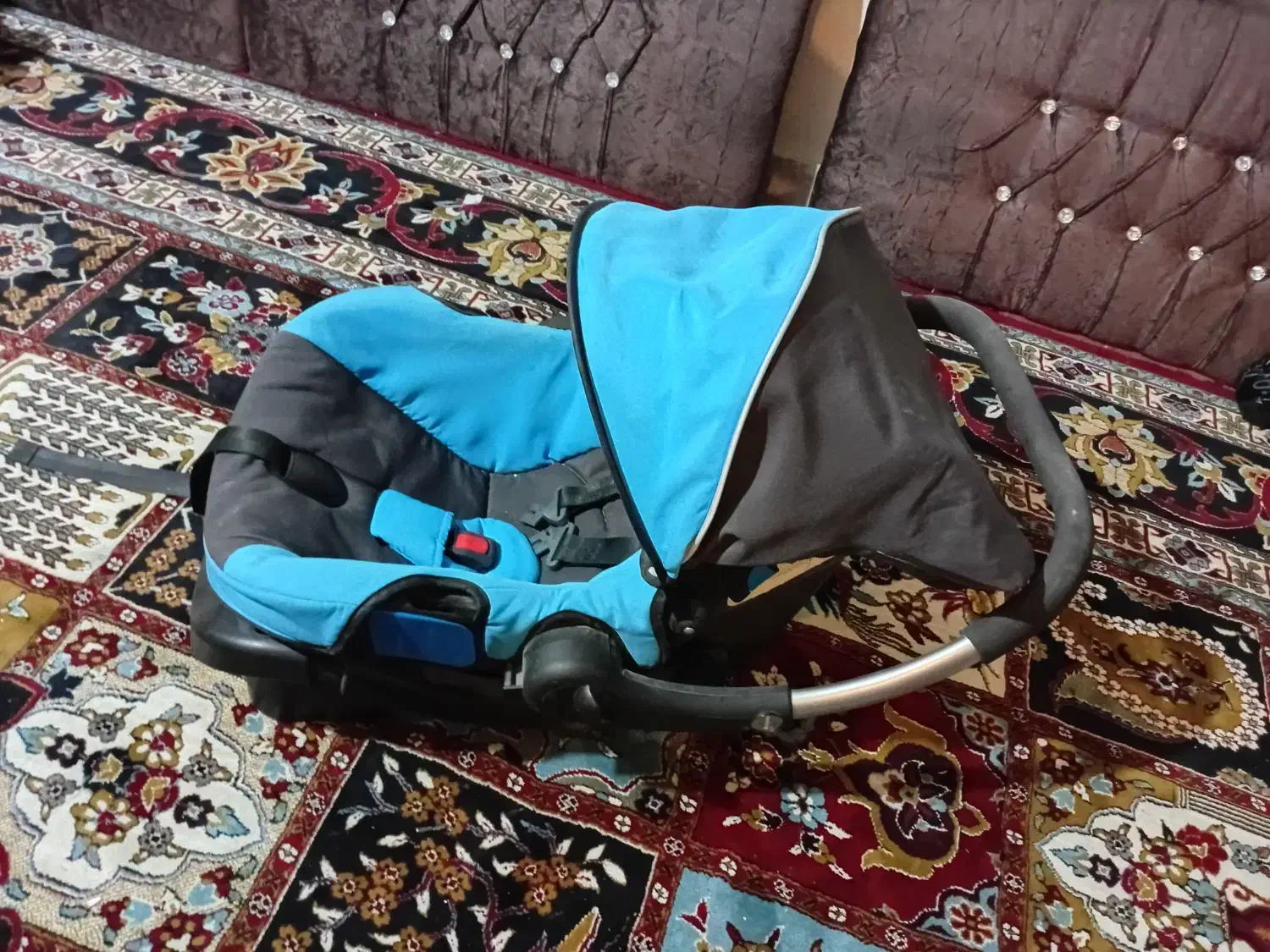 یک عدد کریر در حد نو|کالسکه و لوازم جانبی|شاهینشهر, شهرک گلدیس|دیوار