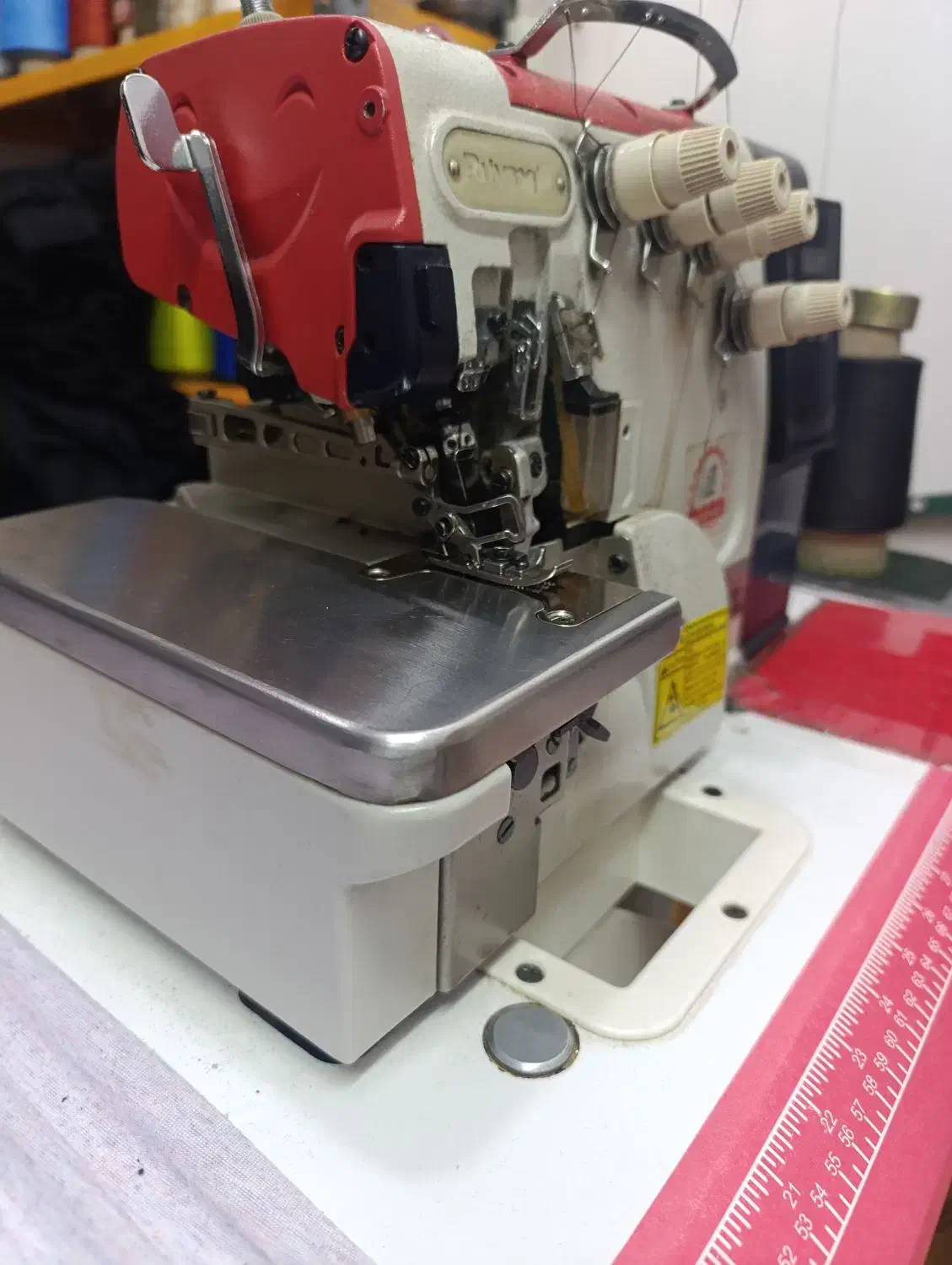 چرخ زیگزال چهار نخ|چرخ خیاطی و ریسندگی|رباطکریم, رباطکریم|دیوار