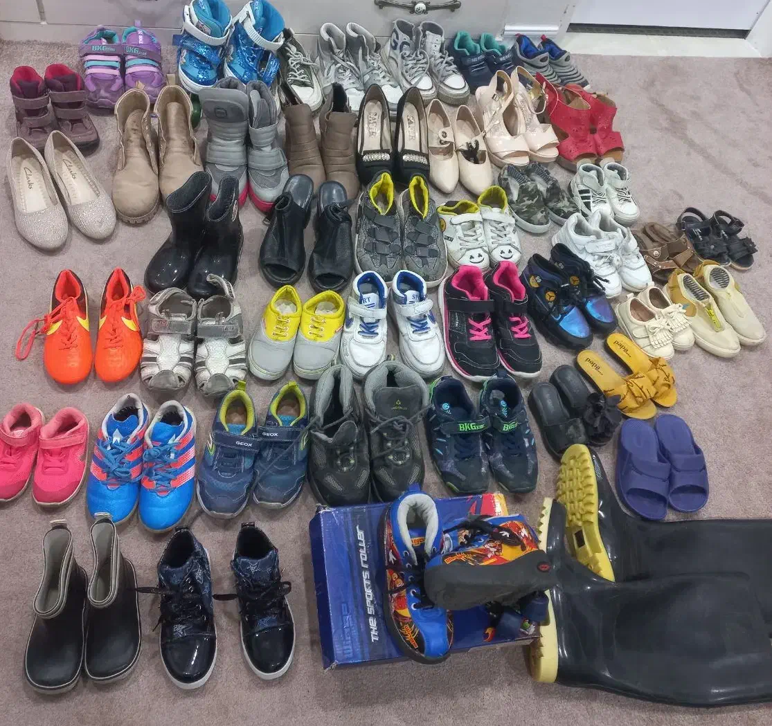 سایزها وقیمت ها متفاوته ورق بزنید|کفش و لباس بچه|یاسوج, |دیوار