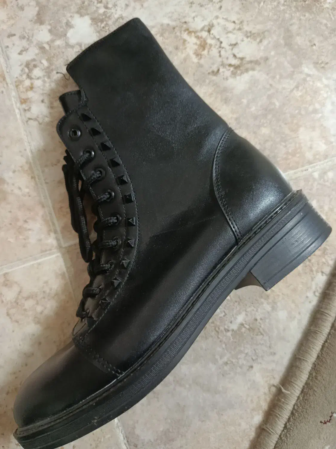 نیم بوت زنانه نو نو هستش اصلا استفاده نشده|کیف، کفش، کمربند|کاشمر, |دیوار