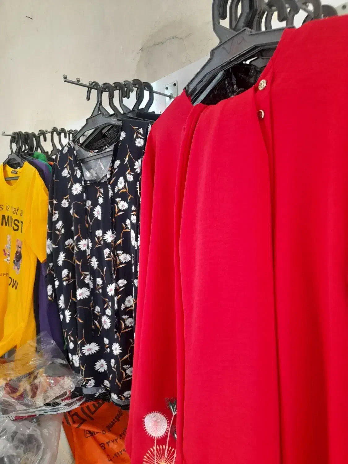 لباس|لباس|ماهدشت, |دیوار