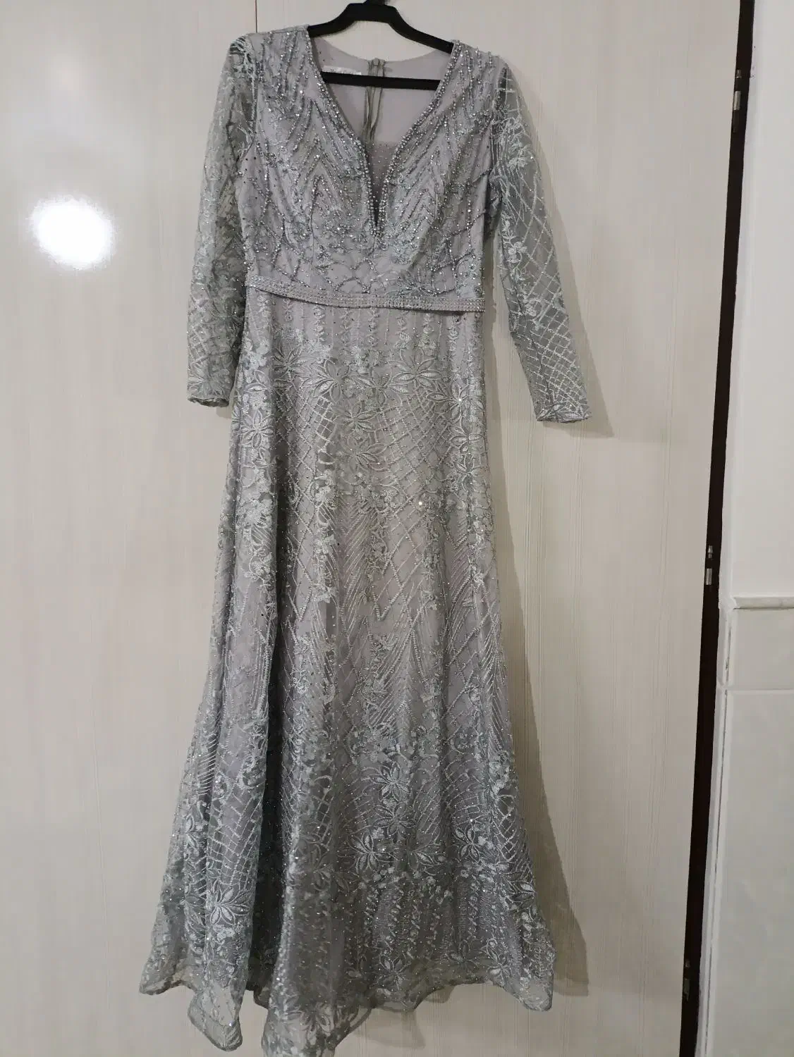 لباس مجلسی|لباس|قم, ولیعصر|دیوار