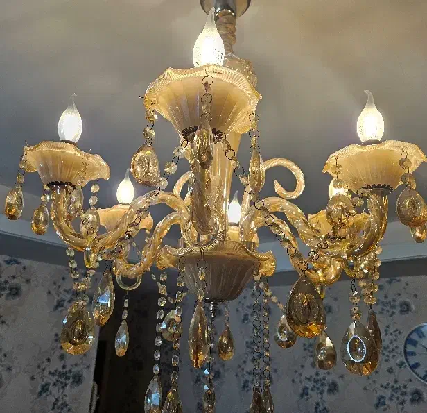 یک جفت لوستر کریستالی سالم و روشن|لوستر و چراغ آویز|کهریزک, |دیوار