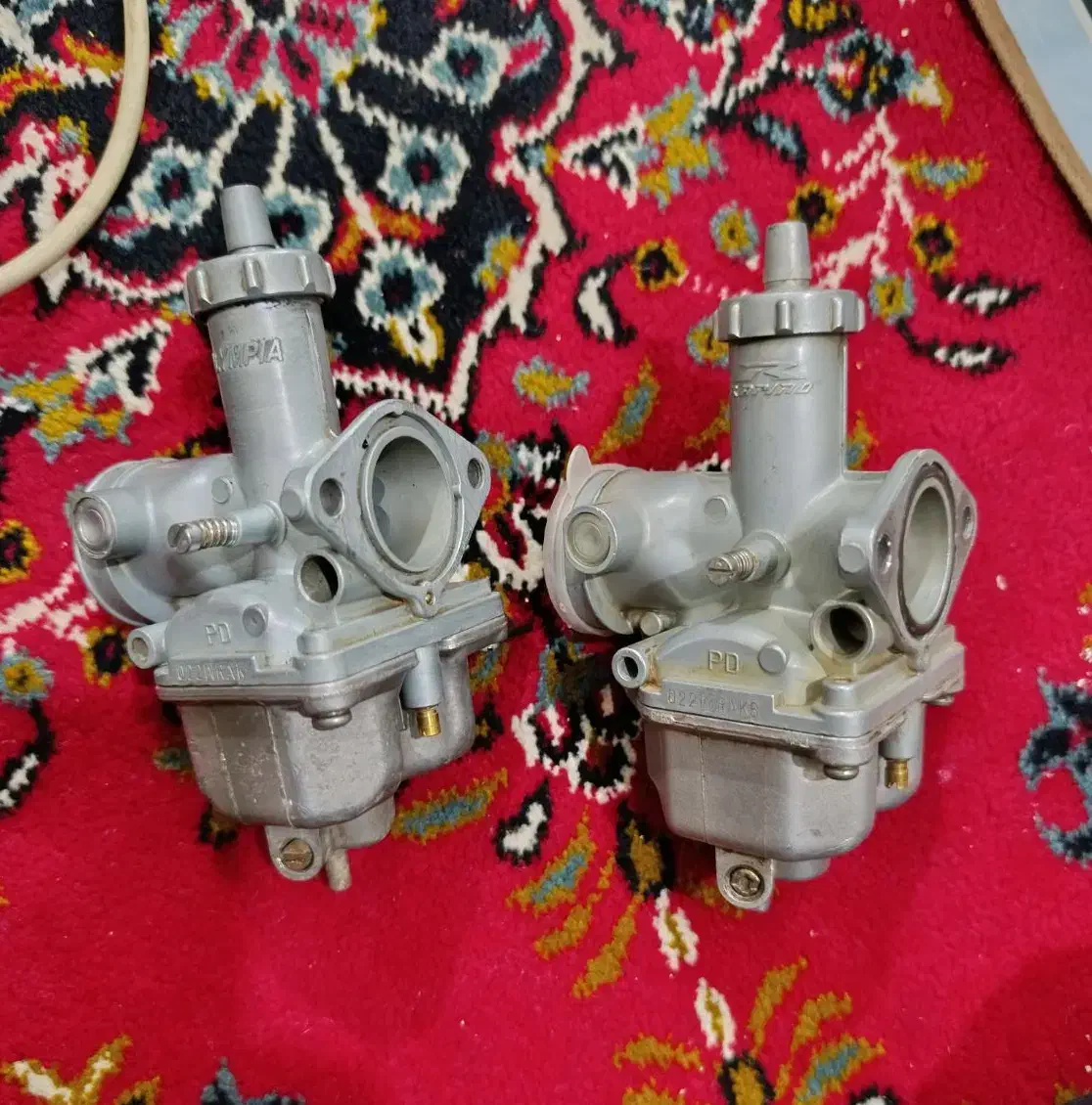 کاربرات موتور ۱۲۵|قطعات یدکی و لوازم جانبی|کرمانشاه, |دیوار