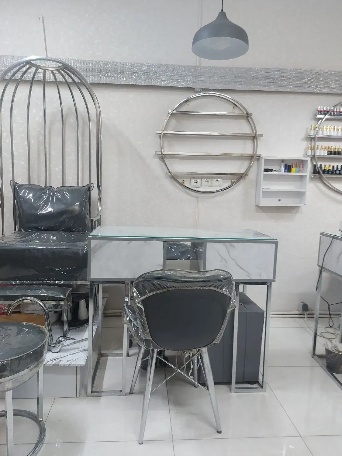 ناخن کار حرفه ای ومژه کار حرفه ای|استخدام درمانی، زیبایی، بهداشتی|اسلامشهر, باغ فیض|دیوار