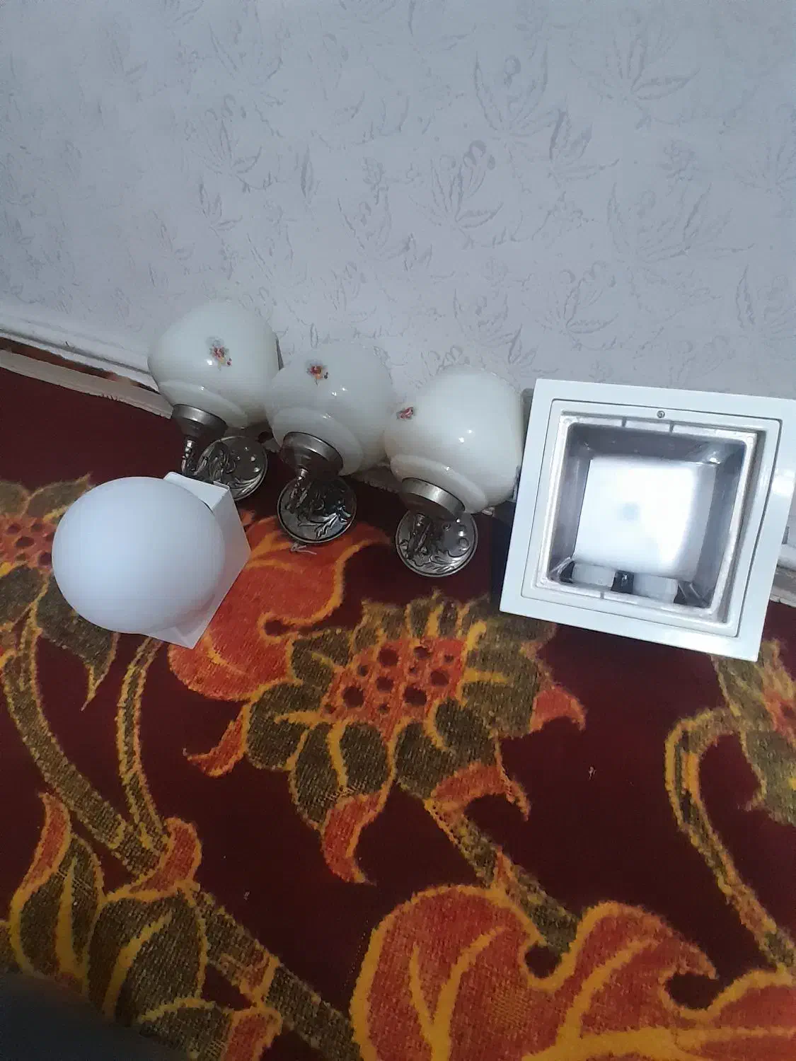 چراغ دیواری|چراغ خواب و آباژور|مرند, |دیوار