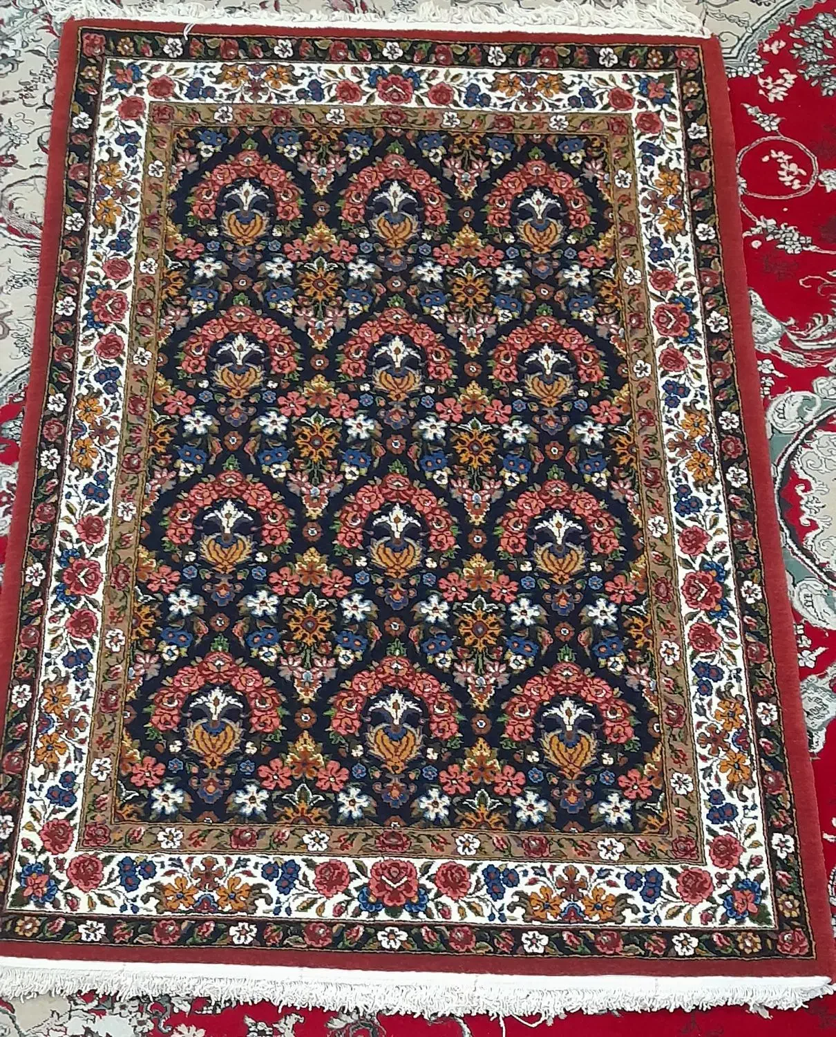 قالی دست باف فروشی|فرش|شهرکرد, |دیوار