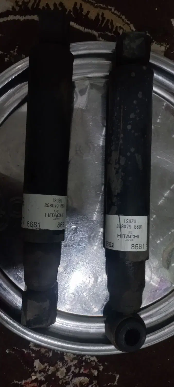 کمک فنر ایسوزو۶ تن سالم سالم|قطعات یدکی و لوازم جانبی|کارون, |دیوار