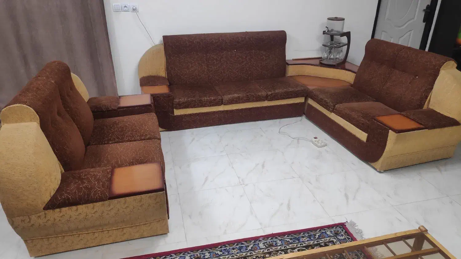 مبل ۷ نفره در کوهمره سرخی|مبلمان خانگی و میز عسلی|شیراز, شهرک امیر کبیر|دیوار