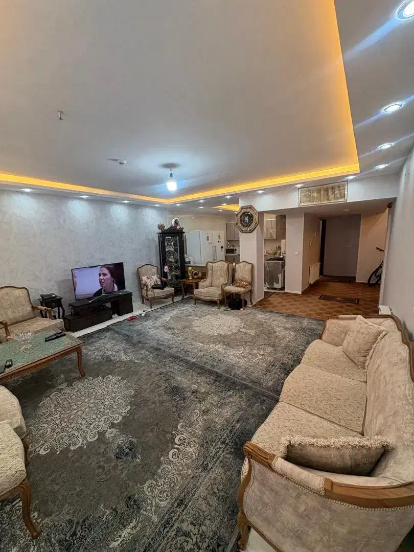 فروش آپارتمان دو خواب سند دار|فروش آپارتمان|فولادشهر, C5|دیوار