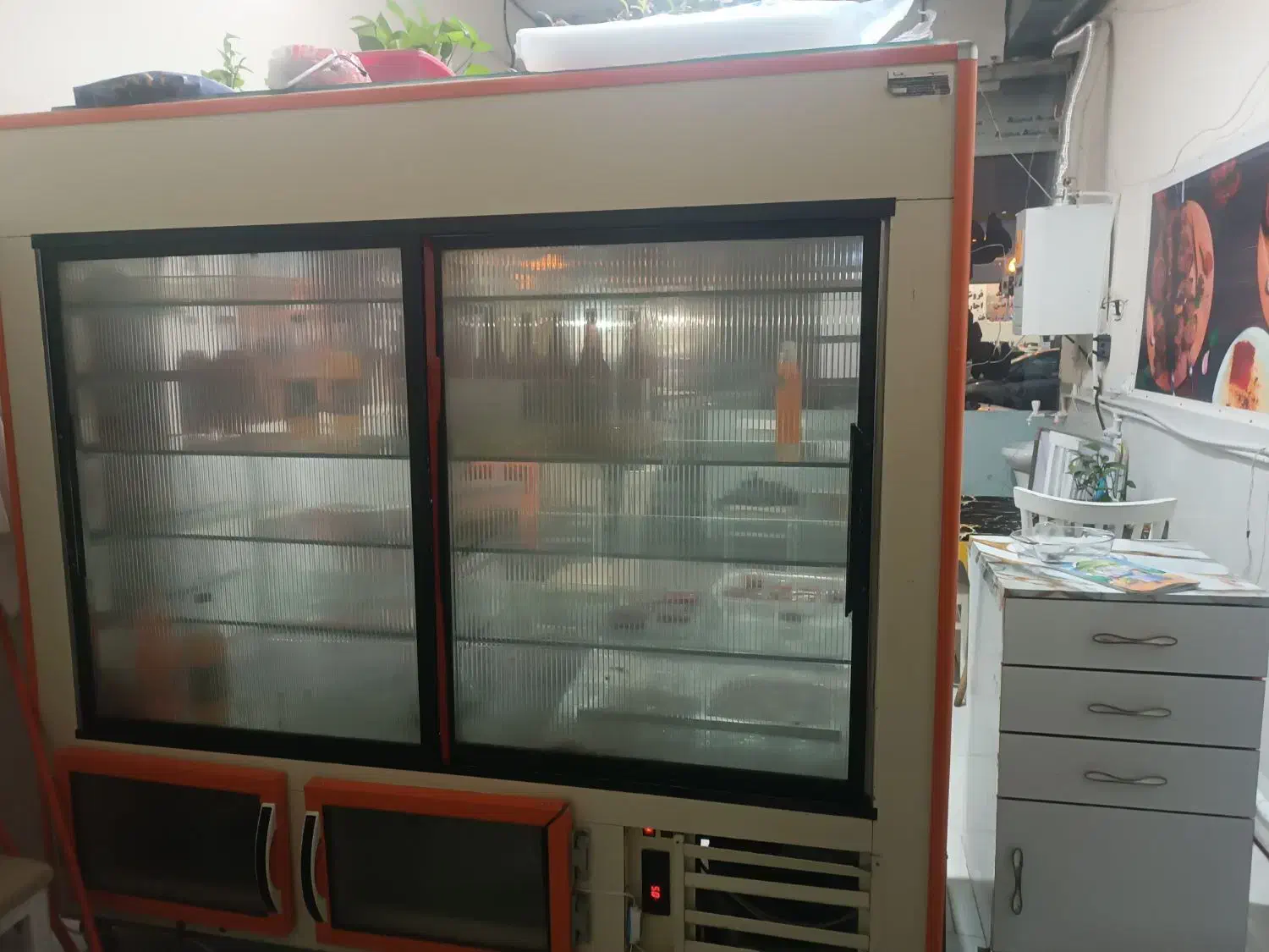 یخچال ساندویچی و یا ویترینی|فروشگاه و مغازه|مشهد, شهرک امام هادی (شهرک غرب)|دیوار