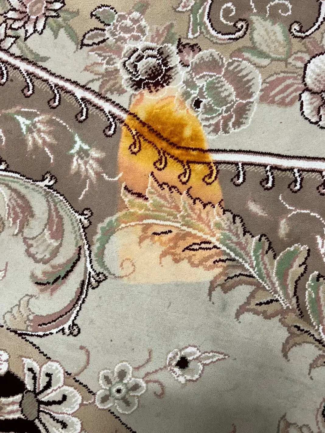 فرش بازمینه گلی|فرش|قم, منبع آب|دیوار