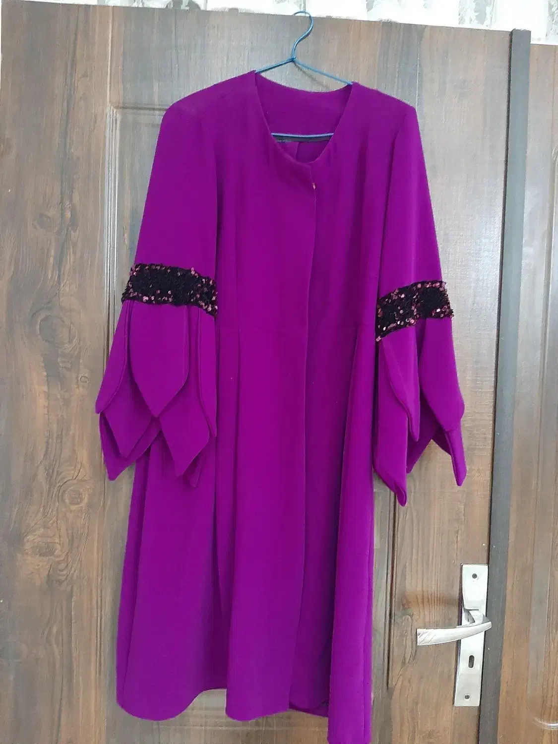 مانتو مجلسی|لباس|سلماس, |دیوار