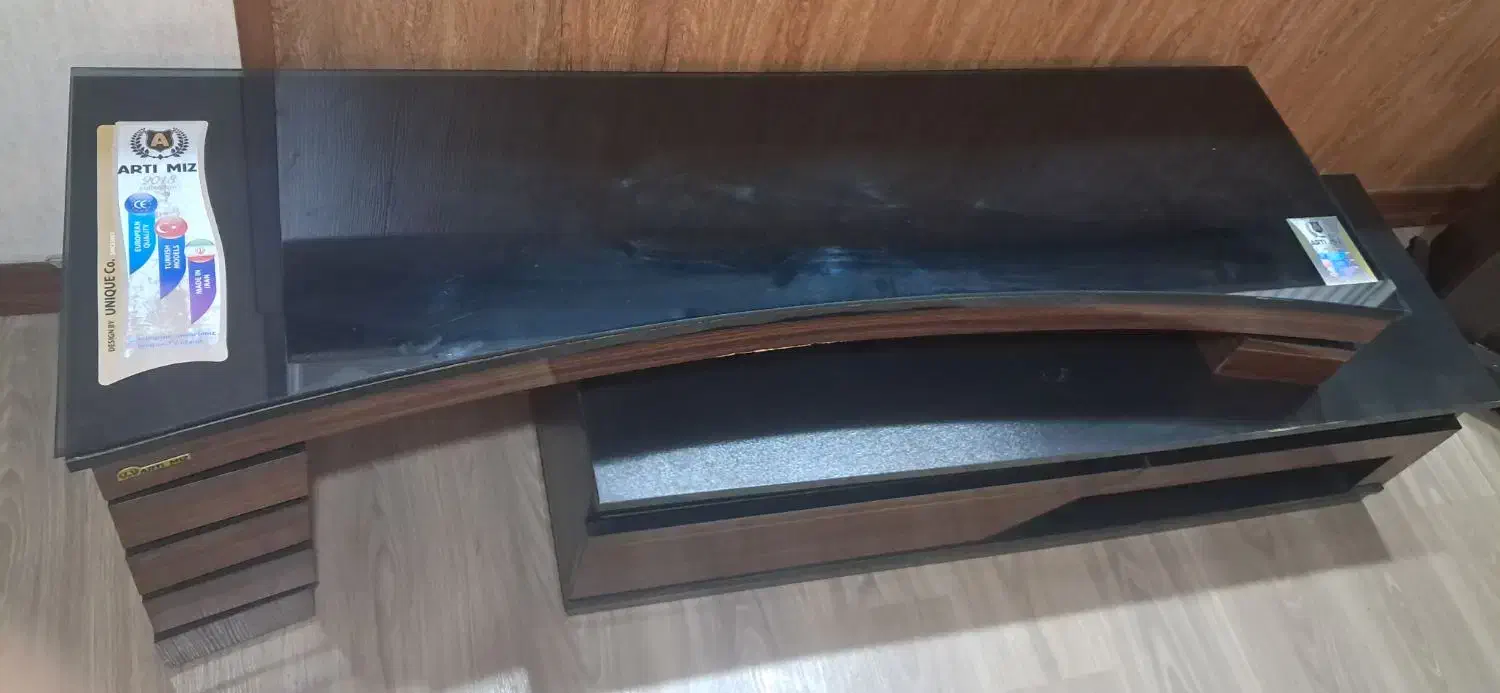 میز زیر تلویزیون نو (استفاده نشده)|میز تلویزیون|شیراز, میانرود|دیوار