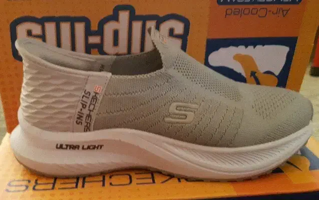 کتونی|کیف، کفش، کمربند|قم, باجک یک|دیوار