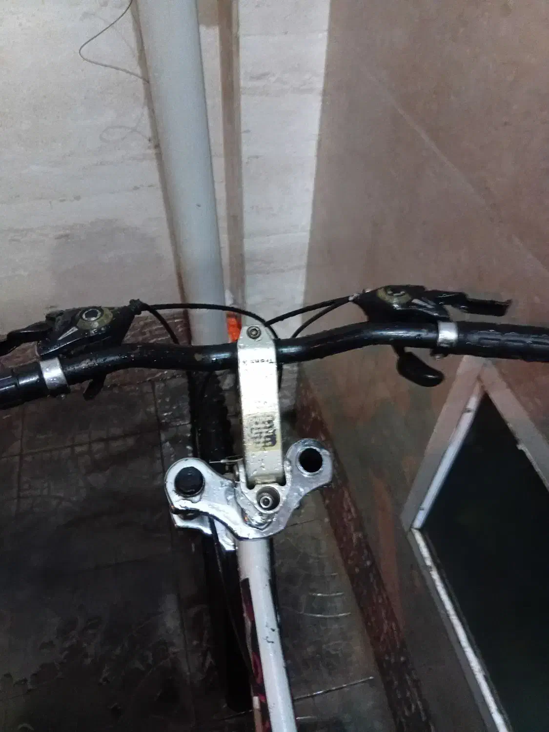 دوچرخه فنردار سفید سند دار|دوچرخه، اسکیت، اسکوتر|ملکان, |دیوار