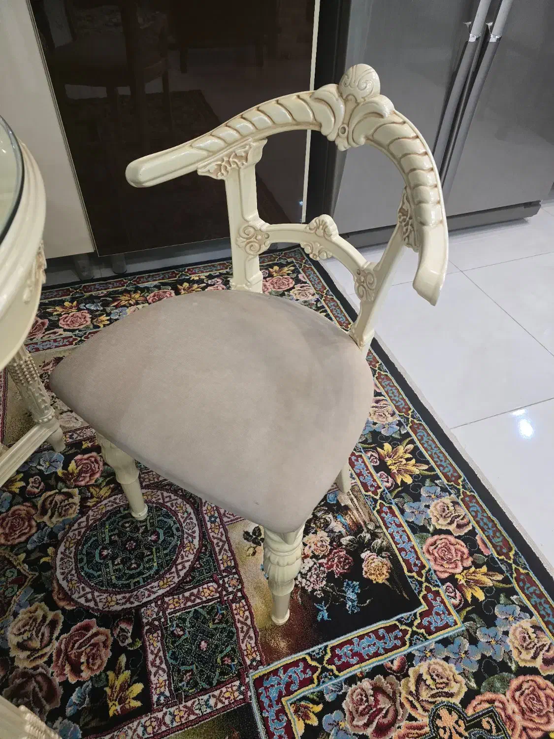 میز نهارخوری 4نفره گرد|میز و صندلی غذاخوری|اهواز, کوی مهدیس|دیوار