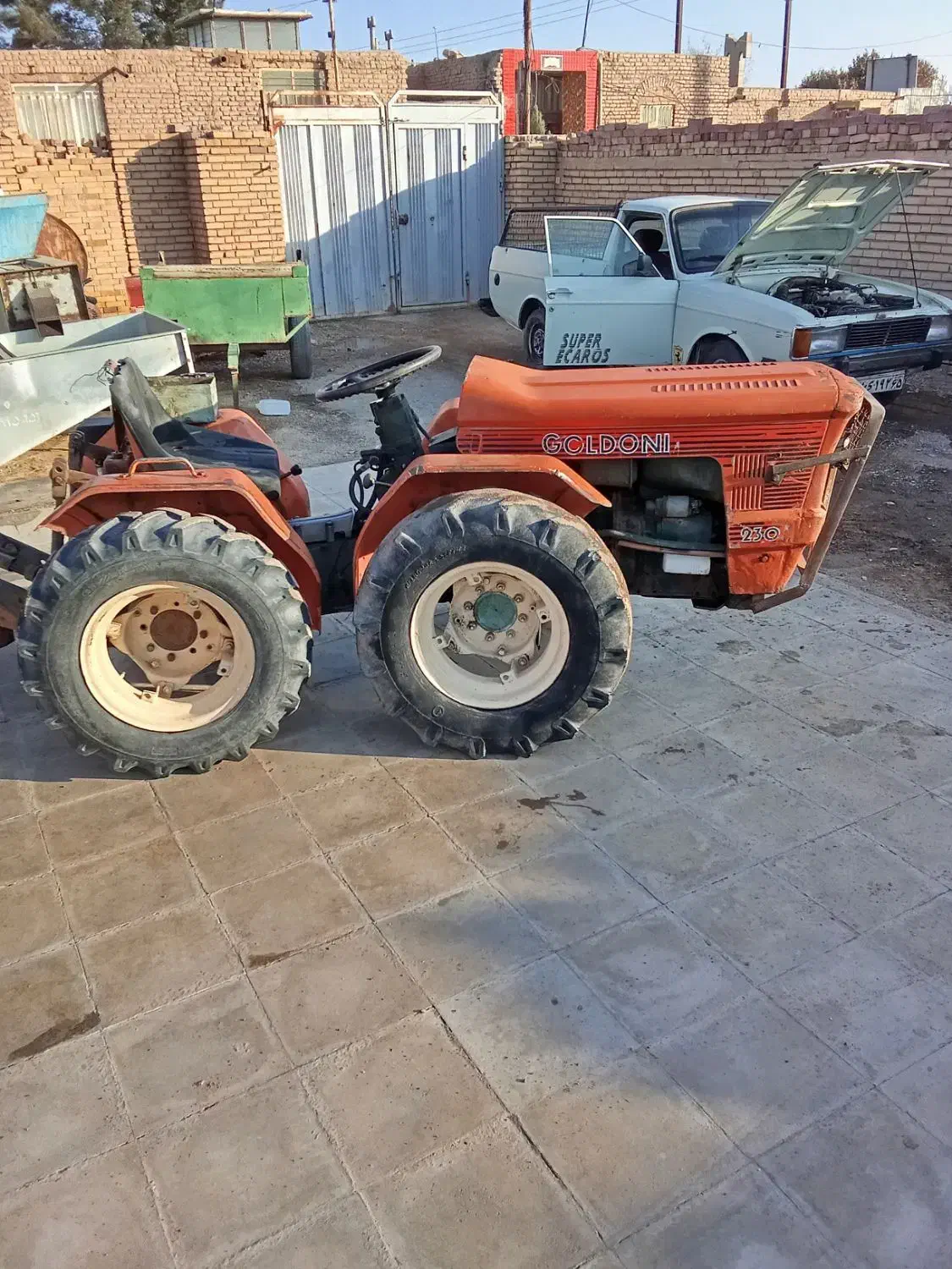 تراکتور گلدانی۲۳۰|خودرو سنگین|رفسنجان, |دیوار