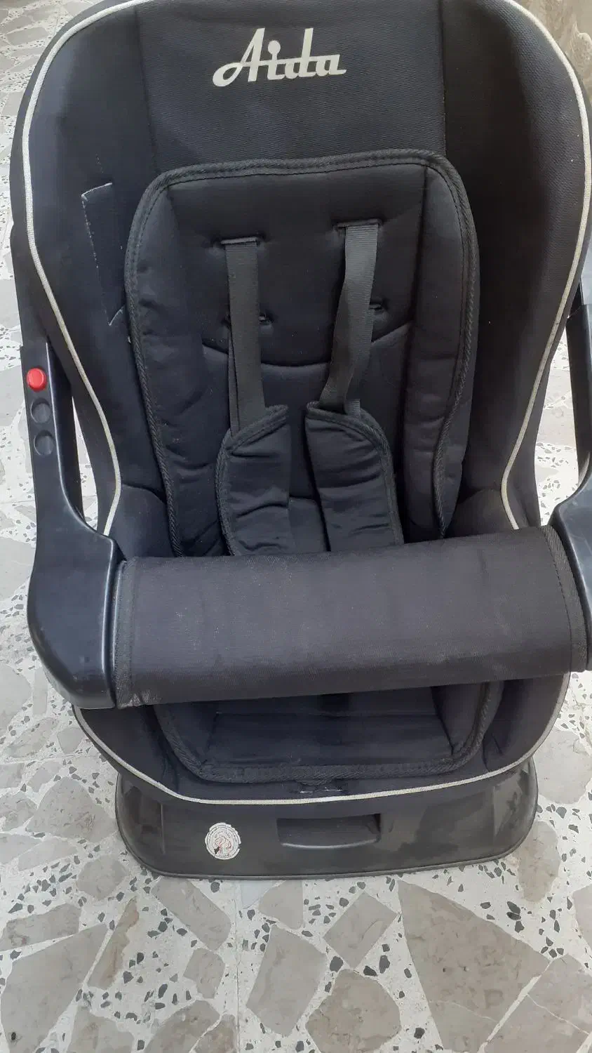 صندلی ماشین کودک|تخت و صندلی بچه|رشت, پاستوریزه|دیوار