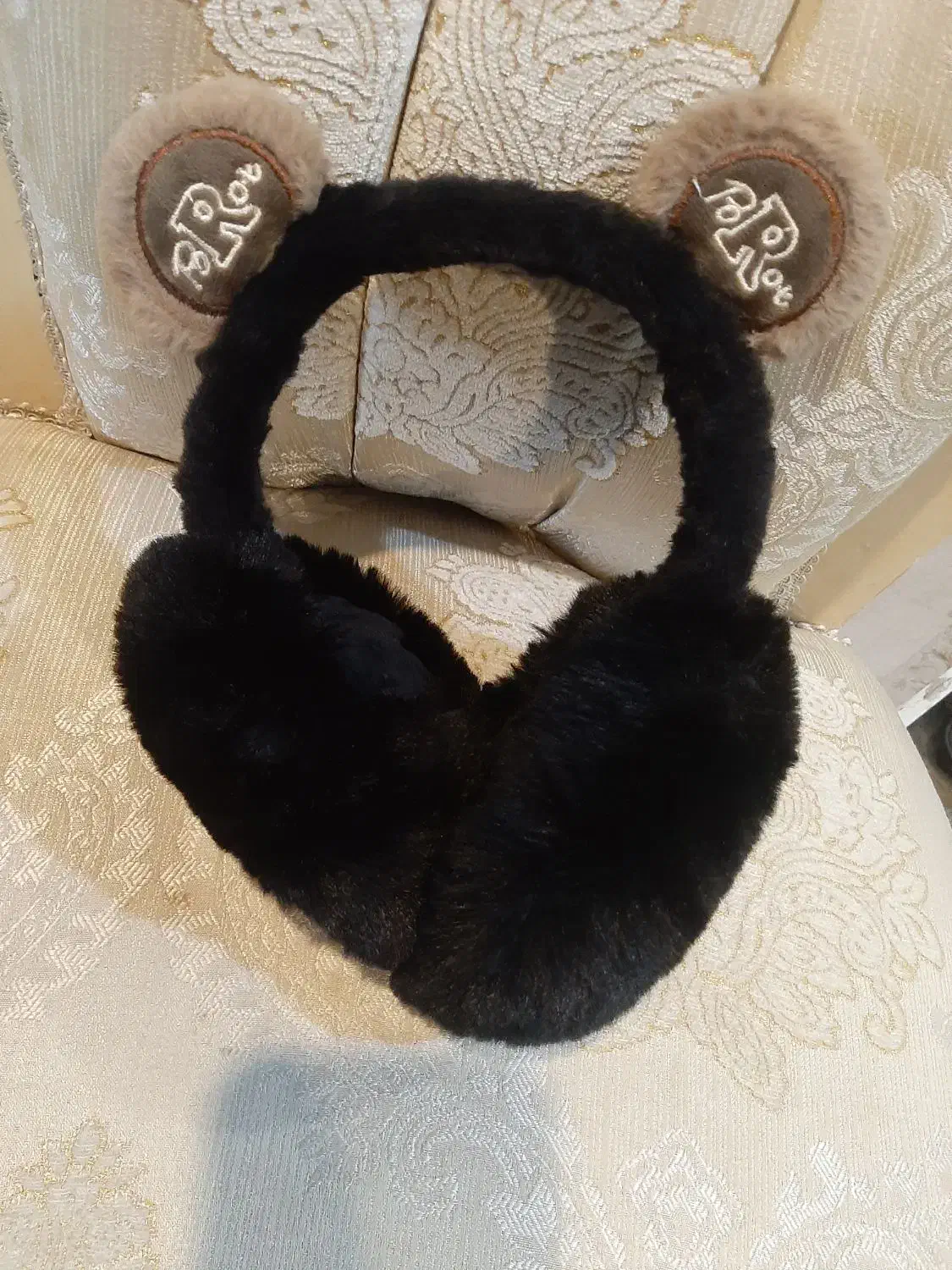 گوش بند|لباس|گلبهار, شهر جدید گلبهار|دیوار