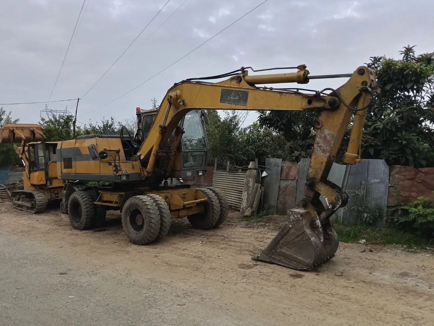 بیل لاستیکی هپکو HE100B|خودرو سنگین|صومعهسرا, |دیوار