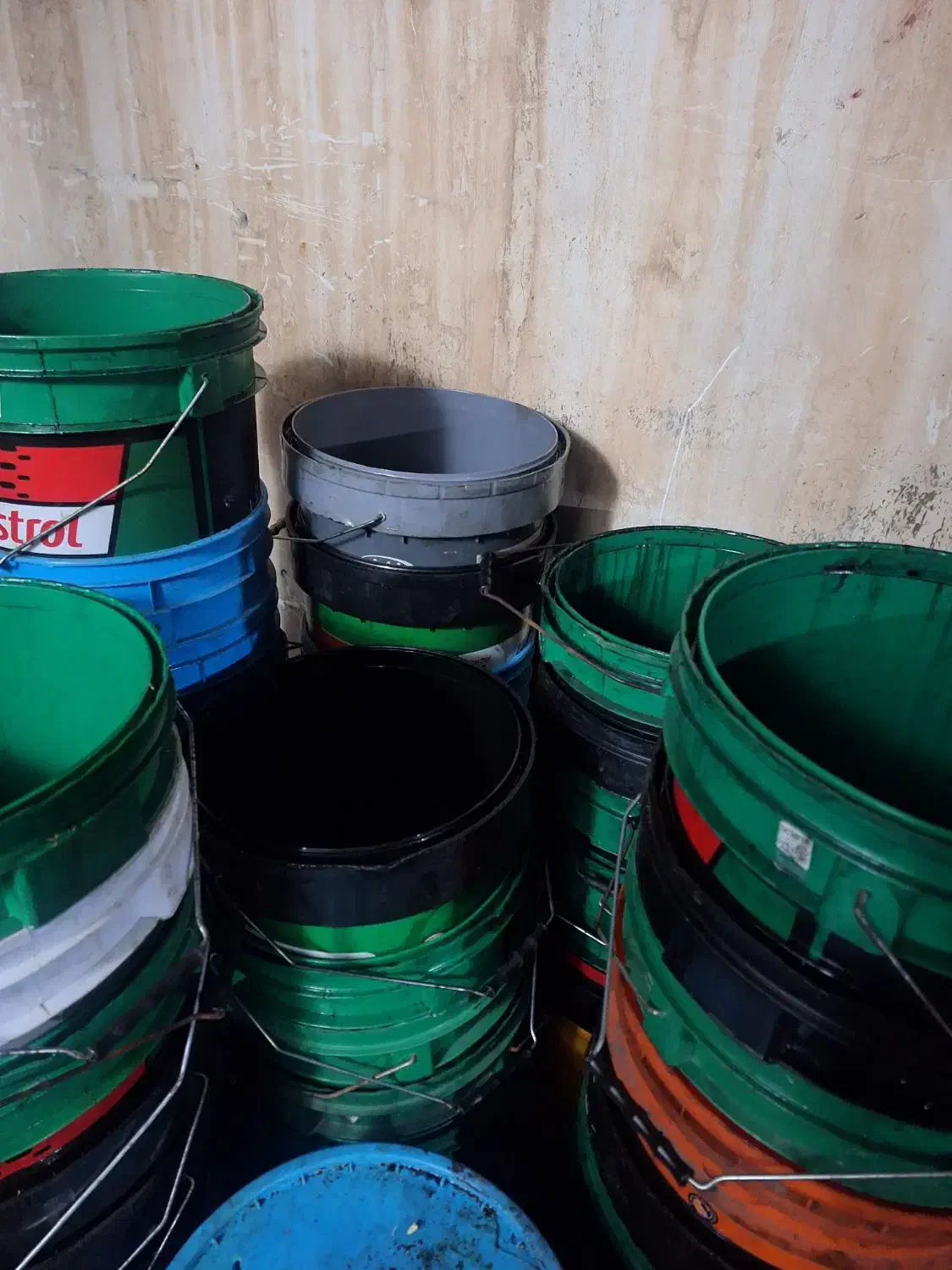 سطل|لوازم نظافت|بوشهر, |دیوار