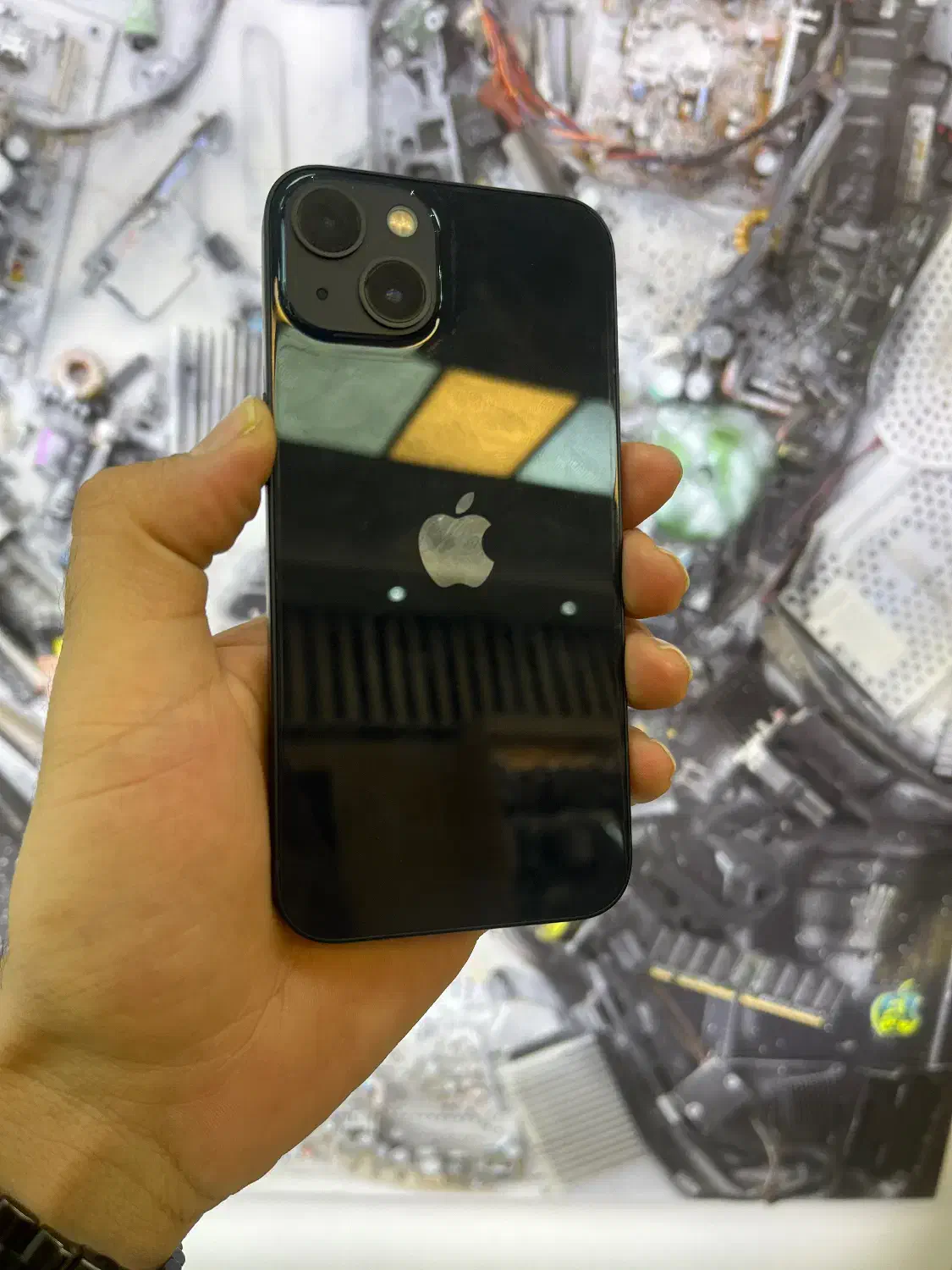 ایفون 13نرمال رنگ مشکی پارت نامبرCH128گیگ|موبایل|اصفهان, احمدآباد|دیوار