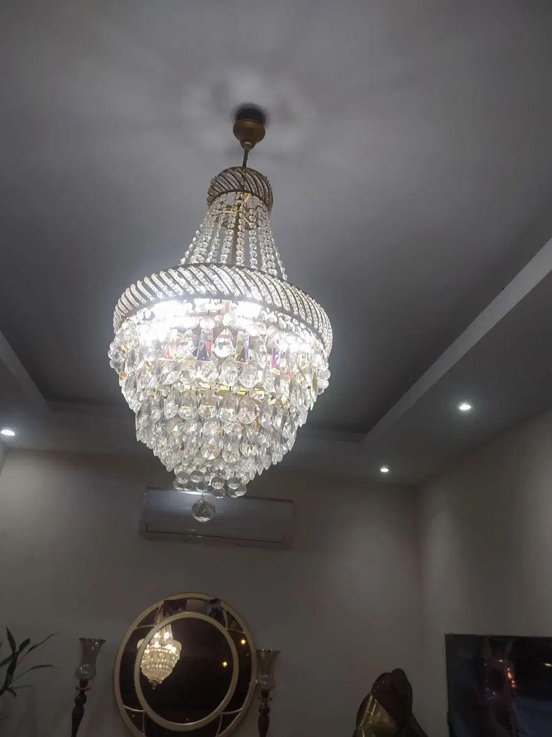 لوستر|لوستر و چراغ آویز|قدس, شهرقدس|دیوار